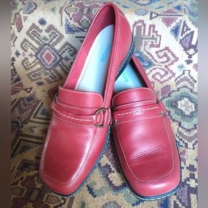 Nicole Vintage Leather Loafers w/Stitching Detail
